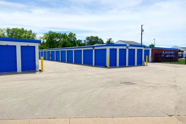 Facility photo: //images.sparefoot.com/medium/24167268b806b87c2fc.jpg