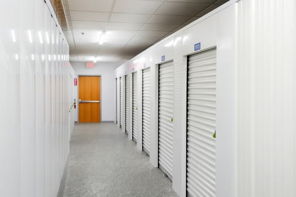 Facility photo: //images.sparefoot.com/medium/24167568b7f0b2293af.jpg