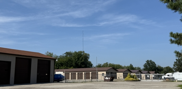 Facility photo: //images.sparefoot.com/medium/24167968e9c542bde10.jpg