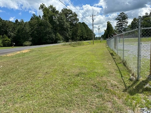 Facility photo: //images.sparefoot.com/medium/2416806887d51663678.jpg