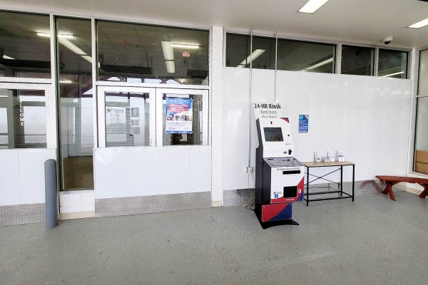 Facility photo: //images.sparefoot.com/medium/24168768b80621ee1f8.jpg