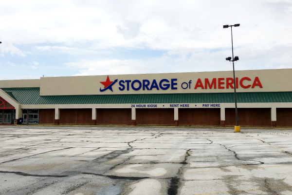 Facility photo: //images.sparefoot.com/medium/24168768b806263ba61.jpg