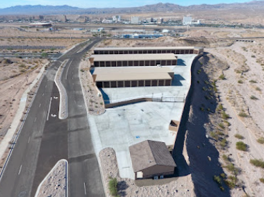 Facility photo: //images.sparefoot.com/medium/241691689e187d6fe33.png