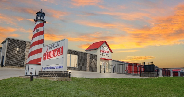 Facility photo: //images.sparefoot.com/medium/2416946888e495ded11.jpg