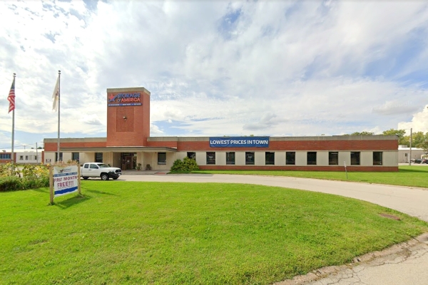 Facility photo: //images.sparefoot.com/medium/24170268b88330a0921.jpg