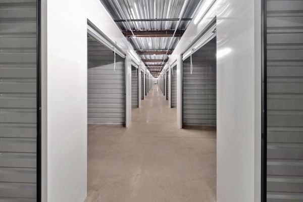 Facility photo: //images.sparefoot.com/medium/2417066914e10f686a9.jpg