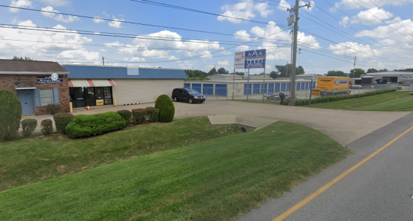 Facility photo: //images.sparefoot.com/medium/241707688906029b552.png