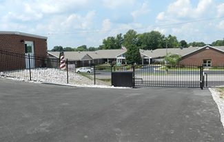 Facility photo: //images.sparefoot.com/medium/241711688915892d57a.jpg