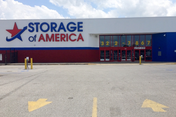 Facility photo: //images.sparefoot.com/medium/24171868b8021a4f5f9.jpg