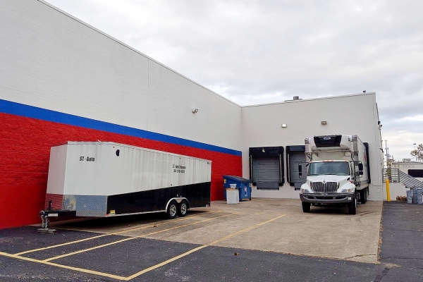 Facility photo: //images.sparefoot.com/medium/24171868b8022074894.jpg