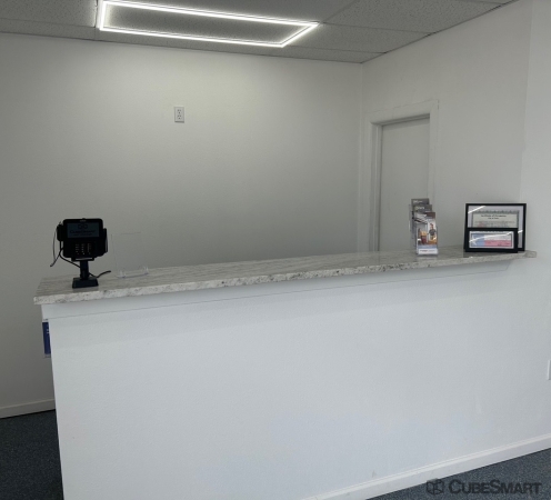 Facility photo: //images.sparefoot.com/medium/2417196889d86a4e671.jpg