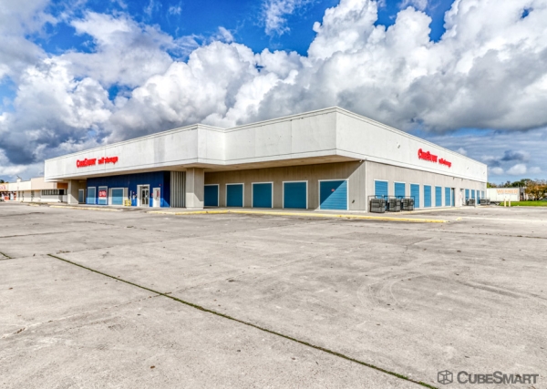 Facility photo: //images.sparefoot.com/medium/2417196958d5d01e620.jpg