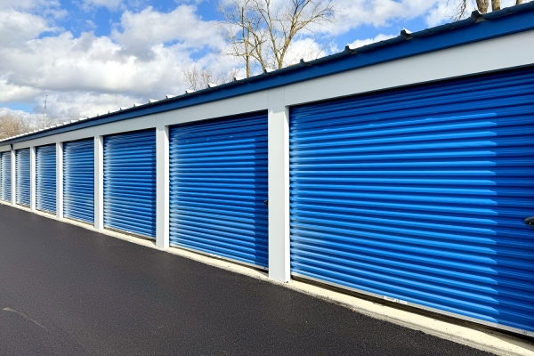 Facility photo: //images.sparefoot.com/medium/24172768b8044a907c1.jpg