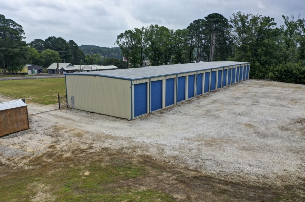 Facility photo: //images.sparefoot.com/medium/241742688bd2c67aeb3.jpg