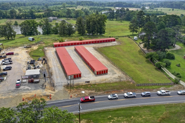 Facility photo: //images.sparefoot.com/medium/241743688cdacf05ce9.jpg