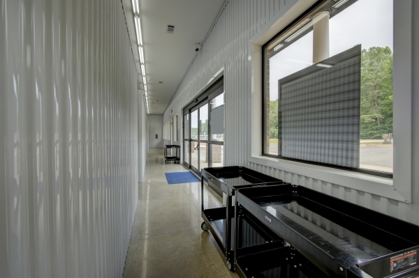 Facility photo: //images.sparefoot.com/medium/241745688cd6c80dacb.jpg
