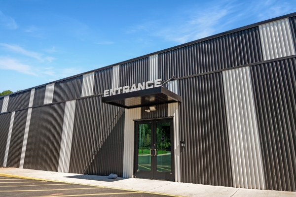 Facility photo: //images.sparefoot.com/medium/2417476914eab5529b2.jpg