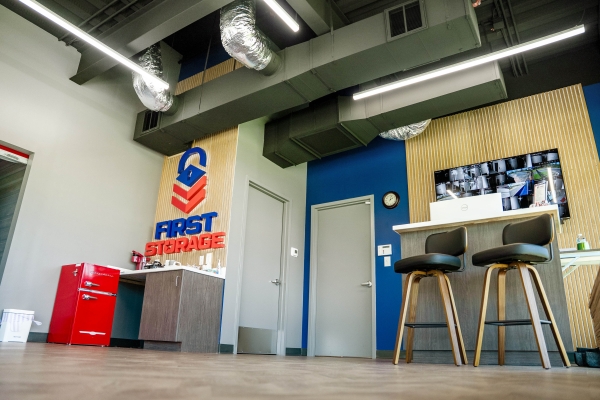 Facility photo: //images.sparefoot.com/medium/2417476914eacab3538.jpg