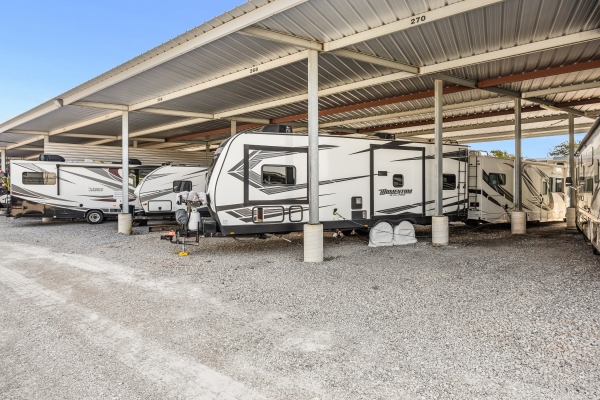 Facility photo: //images.sparefoot.com/medium/2417496914eda67e167.jpg