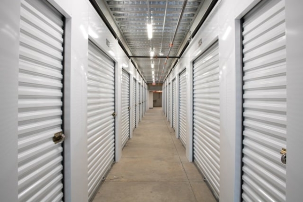 Facility photo: //images.sparefoot.com/medium/241753698203564cf18.jpg