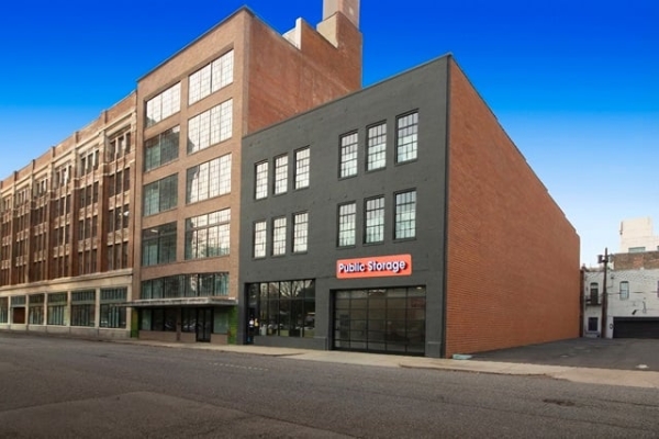 Facility photo: //images.sparefoot.com/medium/2417536990841c1677d.jpg