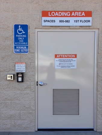 Facility photo: //images.sparefoot.com/medium/24175668e433daa7127.jpg