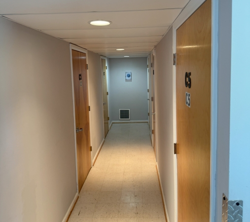 Facility photo: //images.sparefoot.com/medium/2417616892157aa6e12.jpg