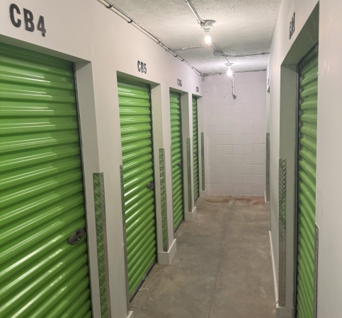 Facility photo: //images.sparefoot.com/medium/241761689215af247ab.jpg