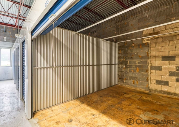 Facility photo: //images.sparefoot.com/medium/241768689219b85579d.jpg