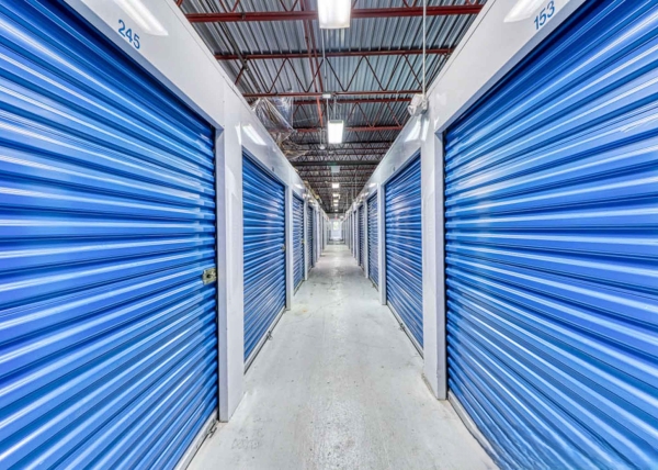 Facility photo: //images.sparefoot.com/medium/241768689219b978eb6.jpg