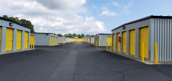 Facility photo: //images.sparefoot.com/medium/241778689108e522a4c.jpg