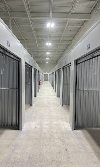 Facility photo: //images.sparefoot.com/medium/241784689241b489940.jpeg