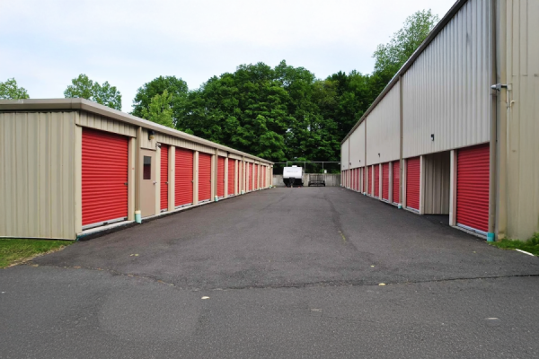 Facility photo: //images.sparefoot.com/medium/241785689f79521d16e.png