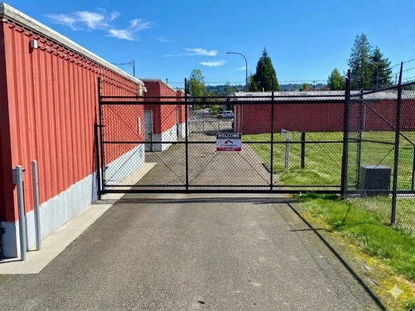 Facility photo: //images.sparefoot.com/medium/24179069bc4630b3e0a.jpg