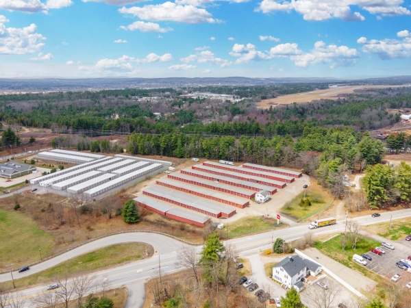 Facility photo: //images.sparefoot.com/medium/24179269f4dc98ccf2b.jpg