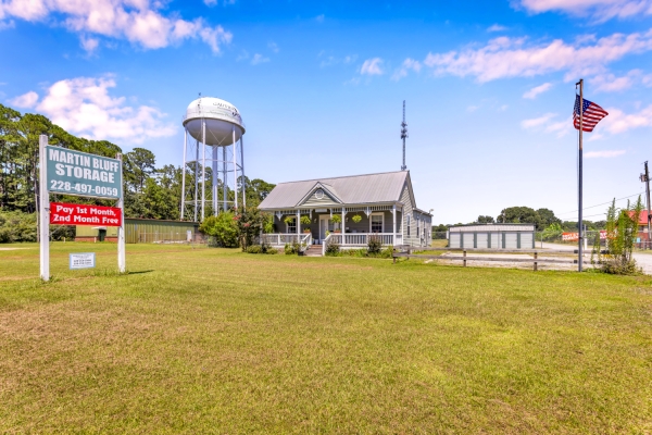 Facility photo: //images.sparefoot.com/medium/24179668d31f9771e27.jpg