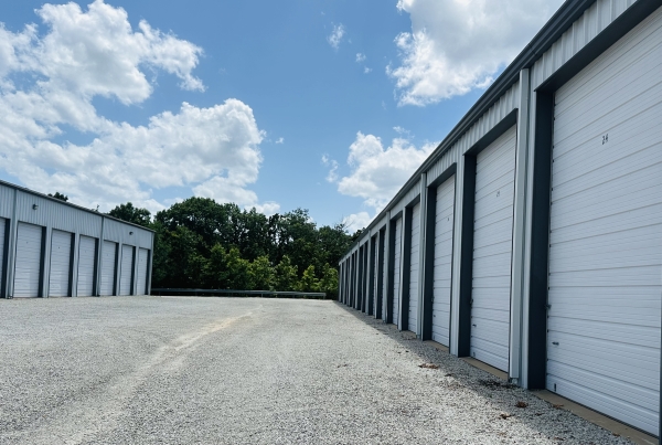 Facility photo: //images.sparefoot.com/medium/2417986893f54b84d40.jpeg