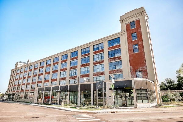 Facility photo: //images.sparefoot.com/medium/241811689f7b2a93ddf.jpg
