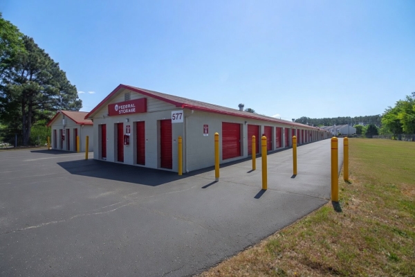 Facility photo: //images.sparefoot.com/medium/24185069f384c73b44b.jpg