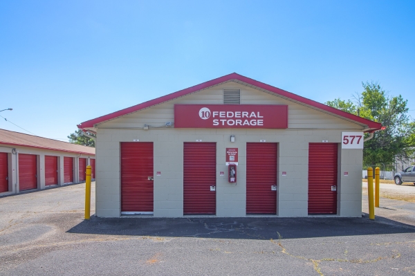 Facility photo: //images.sparefoot.com/medium/24185069f384cc9c217.jpg