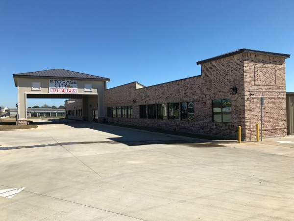 Facility photo: //images.sparefoot.com/medium/241867689e13dfce659.jpg