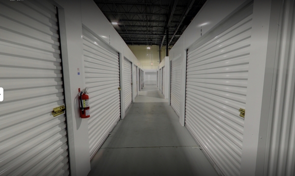 Facility photo: //images.sparefoot.com/medium/241870689e18b911634.jpg
