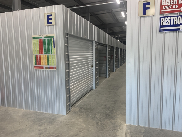 Facility photo: //images.sparefoot.com/medium/241872689e22e090c8b.jpeg