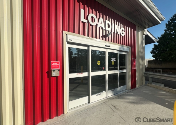 Facility photo: //images.sparefoot.com/medium/24188069031df143fc0.jpg