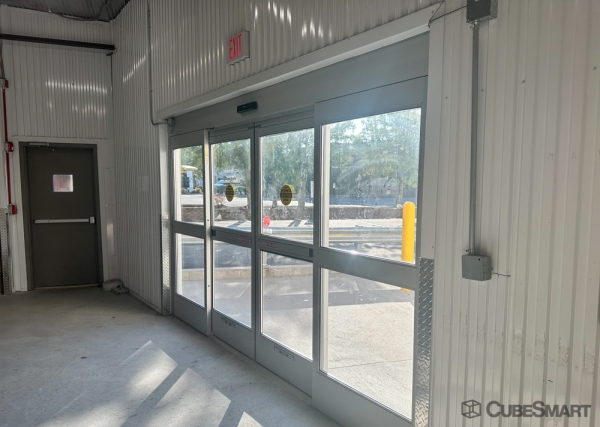 Facility photo: //images.sparefoot.com/medium/24188069e09570042af.jpg