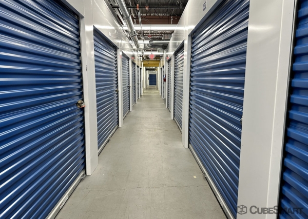 Facility photo: //images.sparefoot.com/medium/2418936903209ff12fc.jpg