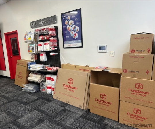 Facility photo: //images.sparefoot.com/medium/241893694cf0de9b4c2.jpg