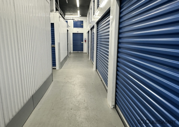 Facility photo: //images.sparefoot.com/medium/2418936975d786e891b.jpg