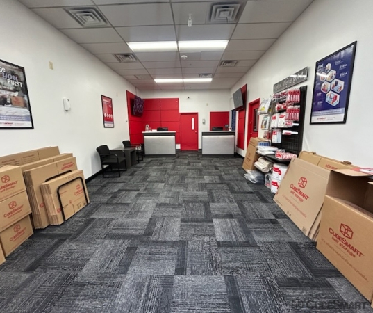 Facility photo: //images.sparefoot.com/medium/2418936989a654e1b9d.jpg