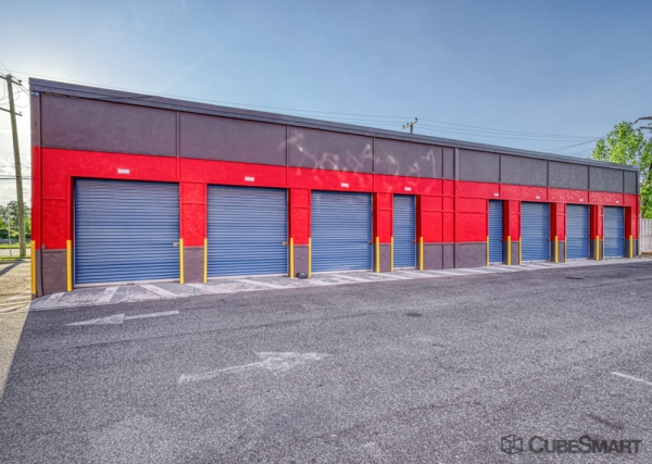 Facility photo: //images.sparefoot.com/medium/24189369f5ae569d65f.jpg
